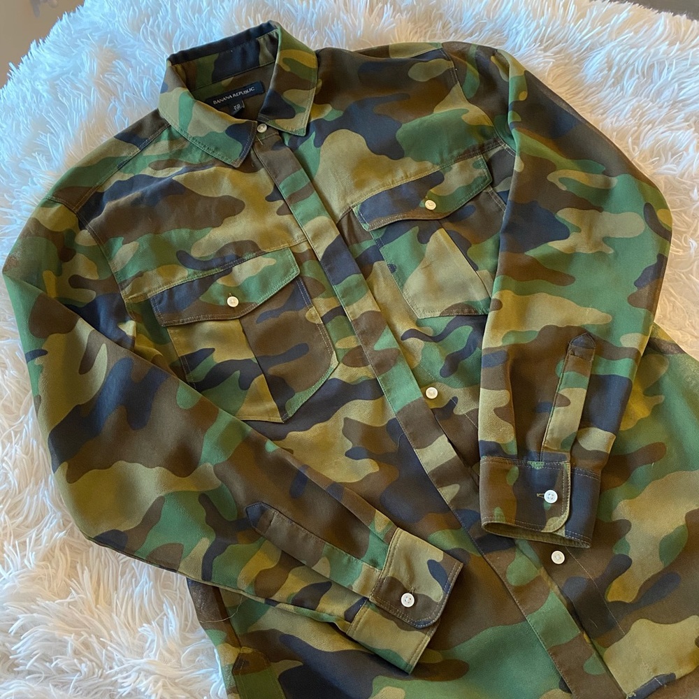 Banana Republic Camouflage Blouse